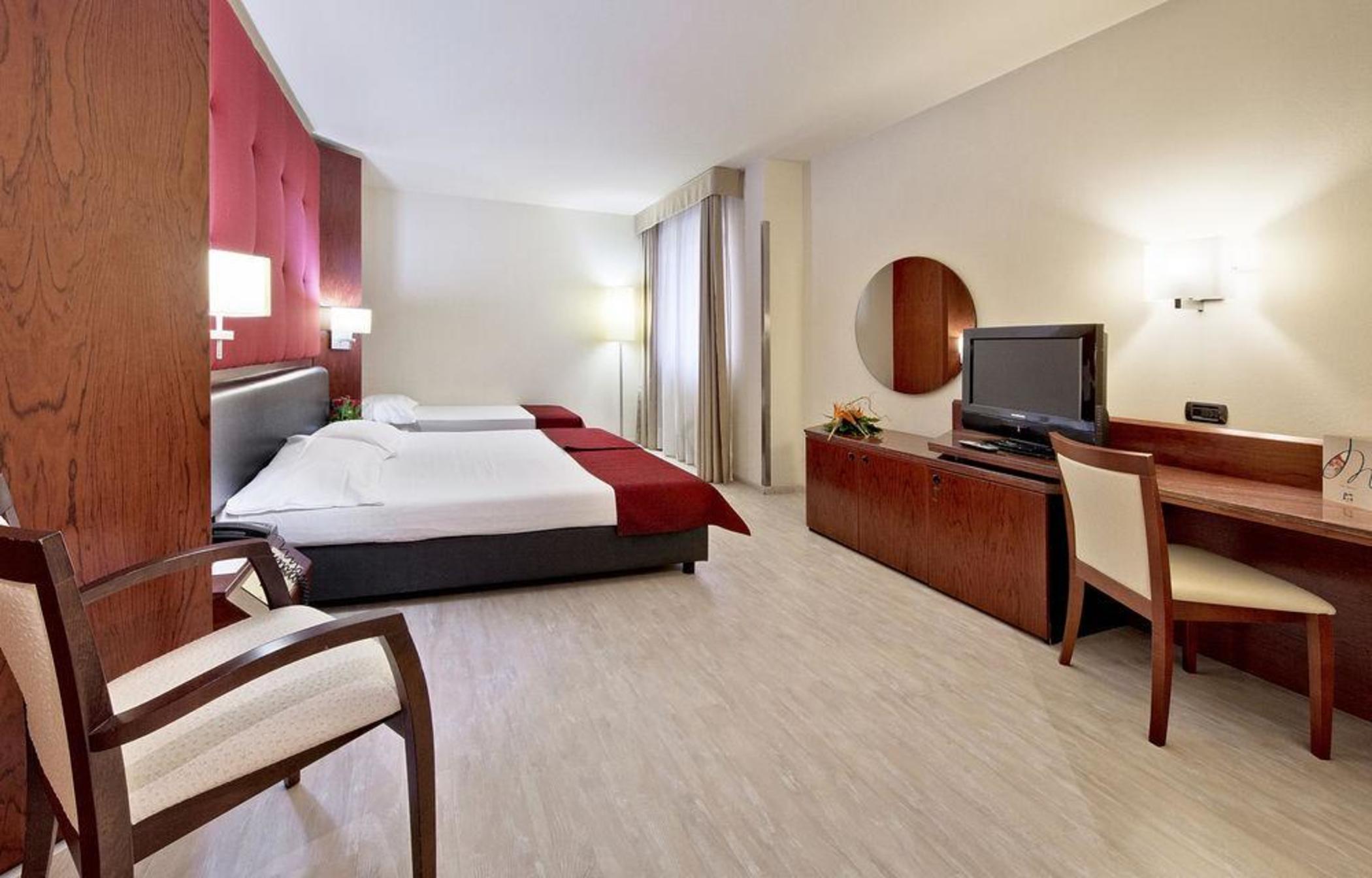 Mediterraneo Palace Hotel Ragusa Exterior photo